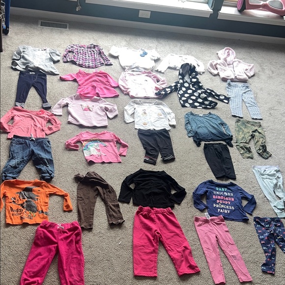 Girls size 2T fall/winter bundle - Picture 1 of 10